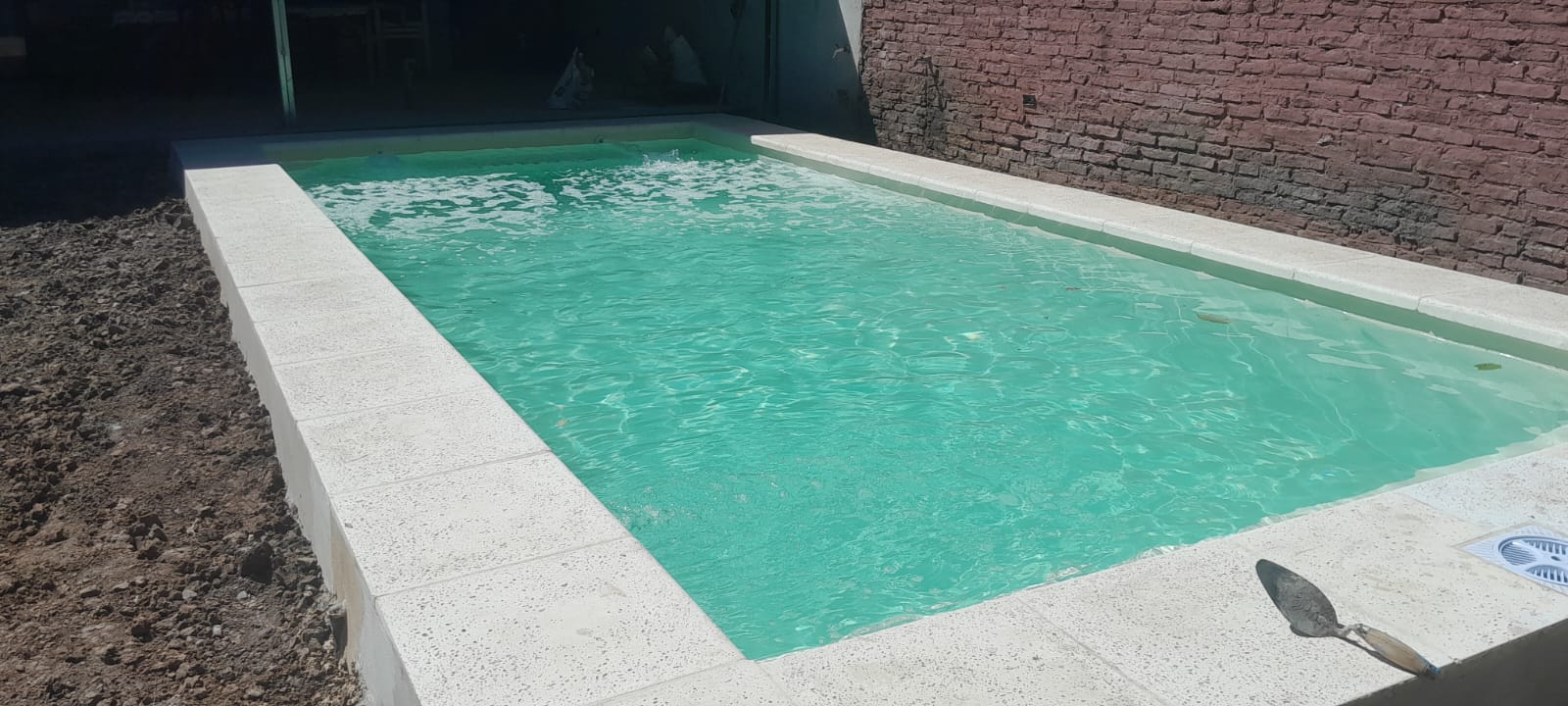 Piscina azul